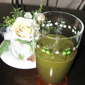 紫外線予防に、小松菜のミックス野菜ジュース